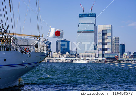 海王丸號帆船停泊在晴海碼頭(東京都中央區) 海王丸號帆船停泊在晴海碼頭(東京都中央區) 116498578