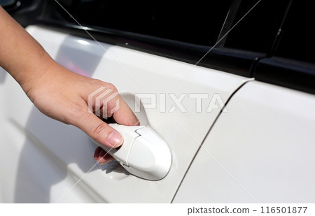 Male hand opening car door Male hand opening car door 116501877