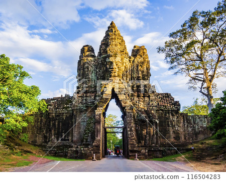 Stunning view of the South Gate of Angkor Thom complex, Siem Reap, Cambodia 116504283