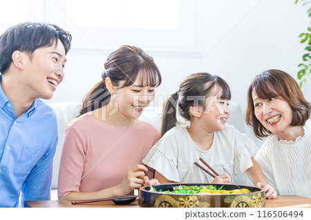 Family sushi Family sushi 116506494