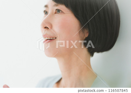 female, lady, woman 116507845