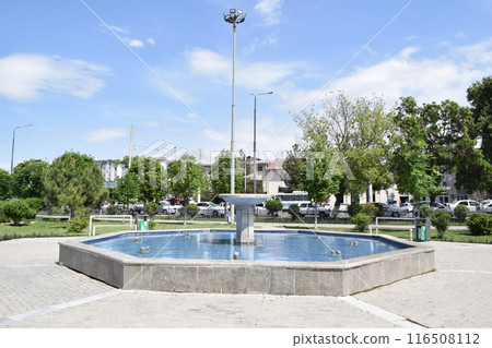 Fountain in front of Samarkand Station, Uzbekistan 116508112