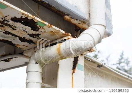 Rusty steel frame, rebar, framework, drainage pipe 116509263