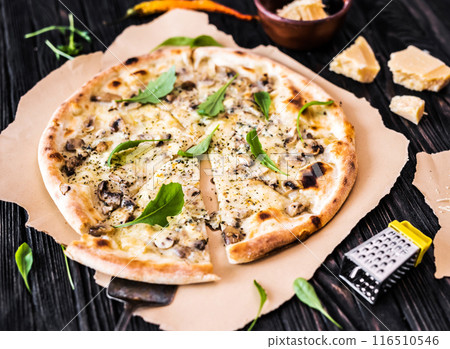 Delicious cheese pizza Delicious cheese pizza 116510546