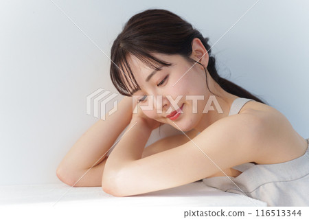 年輕女性的美麗 年輕女性的美麗 116513344