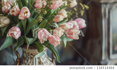 Beautiful bouquet of flowers in a vase. Floral arrangement 116514364