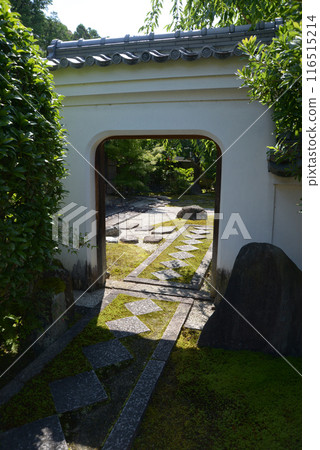 Obakusan Manpukuji Temple, Hozen-in Temple grounds, Uji City, Kyoto Prefecture 116515214