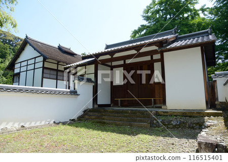 South entrance of the Shoin-do reception hall at Obakusan Manpukuji Temple, Uji, Kyoto Prefecture 116515401