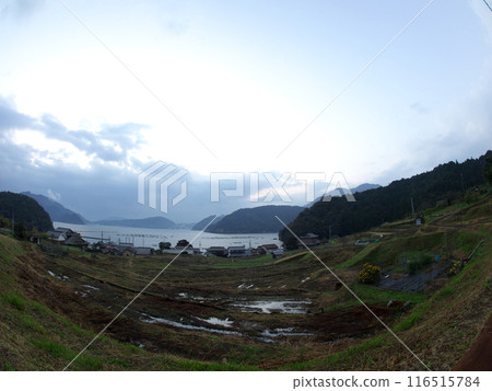 冬天從響的梯田看到的若狹海 冬天從響的梯田看到的若狹海 116515784