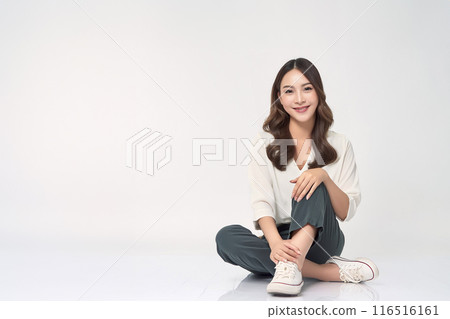 坐在地板上的健康女性CG素材 116516161