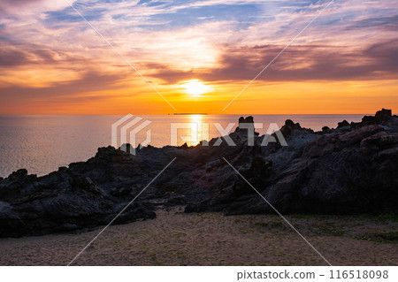 Sixteen Rakan Rocks - Evening Scenery 116518098