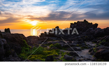 Sixteen Rakan Rocks - Evening Scenery 116518139