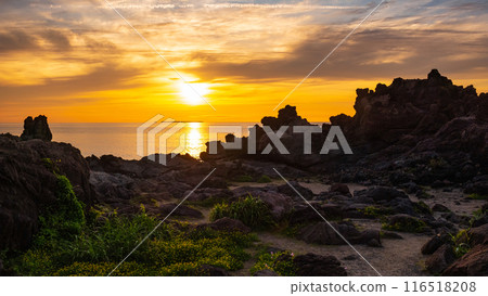 Sixteen Rakan Rocks - Evening Scenery 116518208