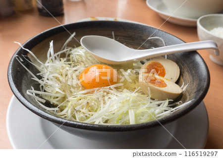 Fried egg and green onion ramen 116519297