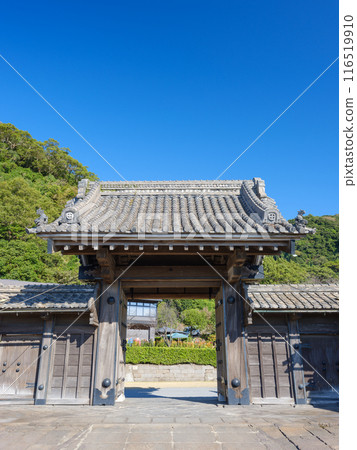 Kagoshima_Sengakuen Gate Scene 116519910