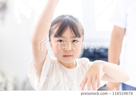 Elementary school students practicing dance Elementary school students practicing dance 116520678