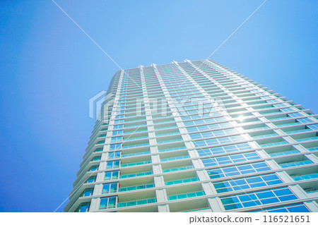 Blue sky and white building facade Blue sky and white building facade 116521651