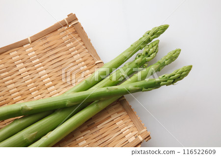Asparagus on a white background 116522609