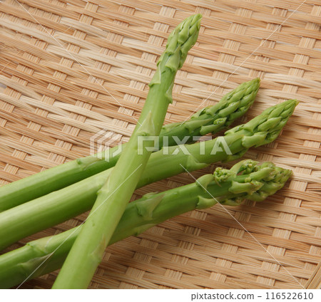 蘆筍白色背景 116522610