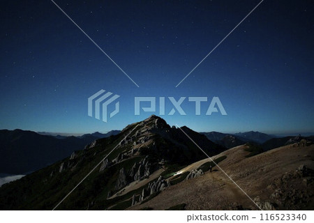 View from Mt. Tsurugidake in the Northern Albus, early morning at the summit 116523340