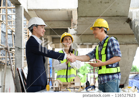 Let you believe in our team. 116527623