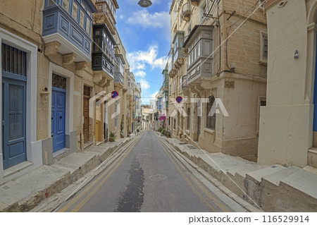 Picture of a deserted street in Valetta with typical Mediterranean architecture 116529914