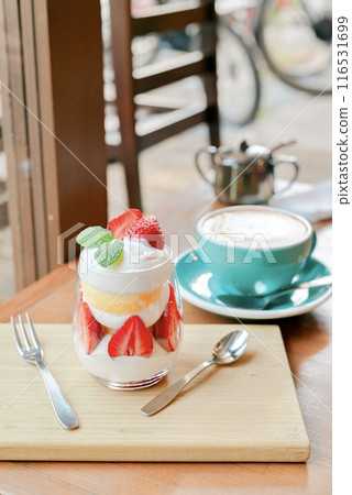 Stylish cafe tour 116531699