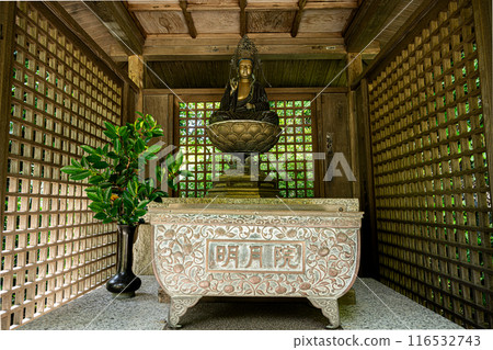 Nyoirin Kannon Bodhisattva (Meigetsuin Temple) 116532743