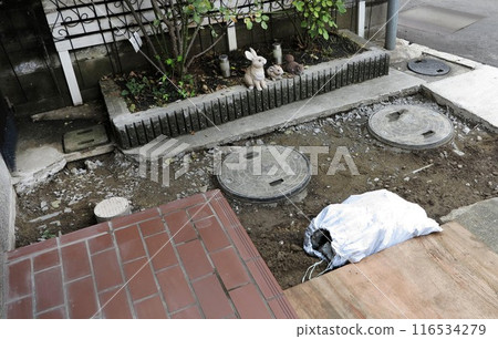 Sewerage construction site, septic tank disposal, home 116534279