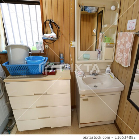 昭和時代的盥洗台和更衣室計畫翻新 116534882