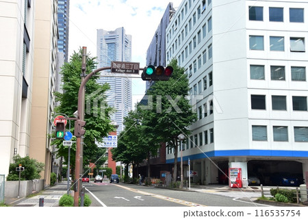 Yokohama City Naka Ward Kaigandori 3-chome streetscape and Landmark Tower Yokohama City Naka Ward Kaigandori 3-chome streetscape and Landmark Tower 116535754