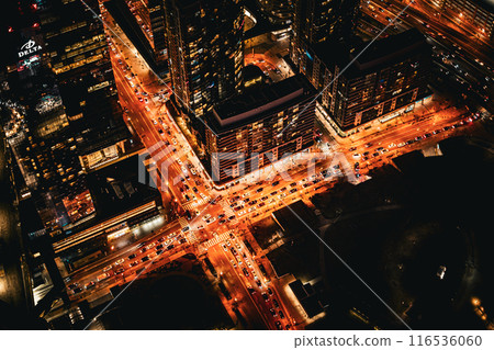 City night view and traffic flow City night view and traffic flow 116536060