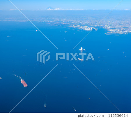 Tokyo_Aerial view of Haneda Airport and Tokyo Tokyo_Aerial view of Haneda Airport and Tokyo 116536614