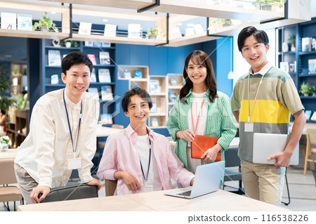 Young engineer working in the office Shooting cooperation: Creadisce (Maruzen-Yushudo Co., Ltd.) 116538226