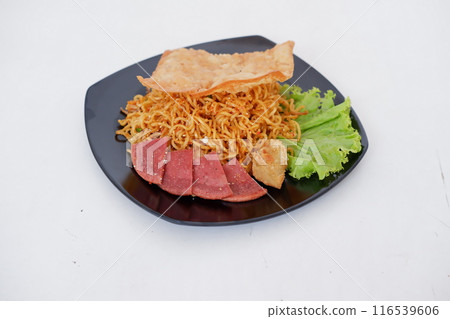 fried noodle crackers with sliced meat and vegetables fried noodle crackers with sliced meat and vegetables 116539606