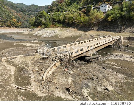 愛媛縣西予市舊宇和川橋 116539750