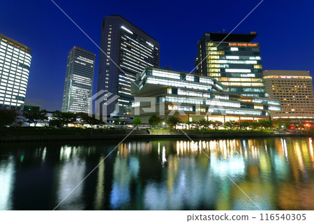 [Osaka Prefecture] Symmetrical night view of Osaka Business Park 116540305
