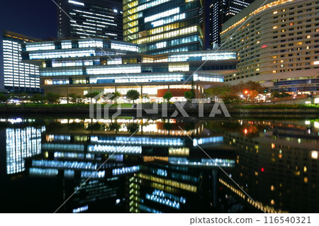 [Osaka Prefecture] Symmetrical night view of Osaka Business Park 116540321