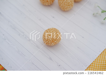 round cake filled with green beans as a background round cake filled with green beans as a background 116541462