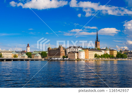 瑞典斯德哥爾摩的湖泊與舊城天際線 瑞典斯德哥爾摩的湖泊與舊城天際線 116542937