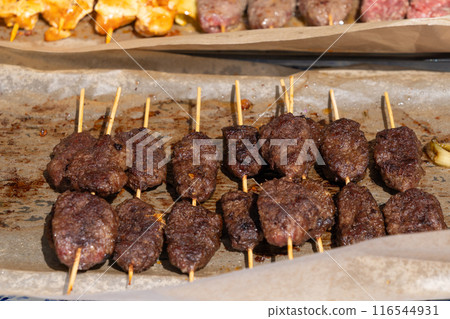 Small Skewers, Street Barbecue, Chicken Shish Kebab, Barbecue Shashlik, Skewered Grilled Meat Pieces 116544931