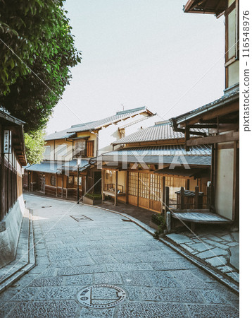 An empty street in Kyoto 116548976