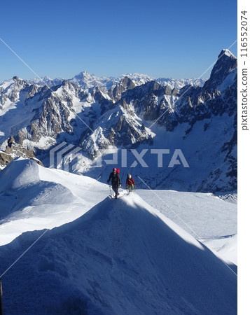 登山者前往南針峰觀景台 116552074