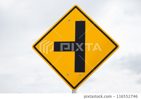 Selective focus of T-junction left sign. 116552746