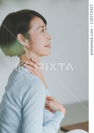 female, females, lady 116553427