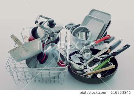Small household metal waste 116553845