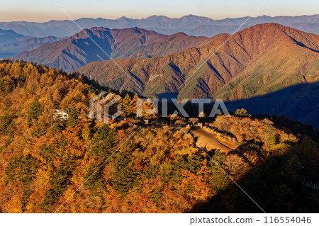 Morning view of the Misaka Mountains and the Southern Alps from Mitsutoge Pass 116554046
