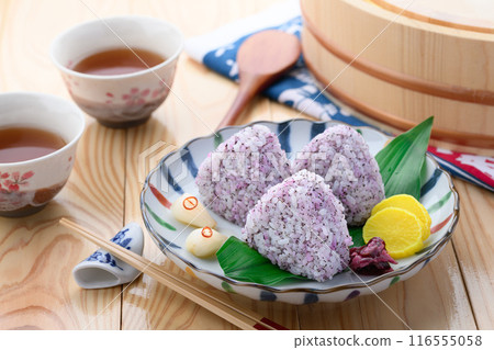Everyone loves it♪ Yukari rice balls 116555058