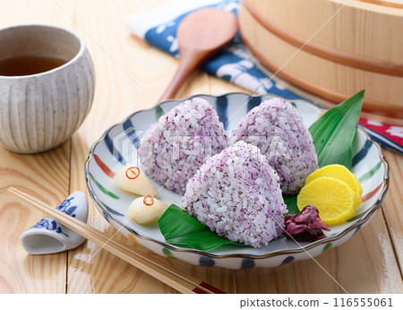 Everyone loves it♪ Yukari rice balls 116555061