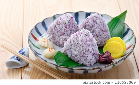 Everyone loves it♪ Yukari rice balls 116555069